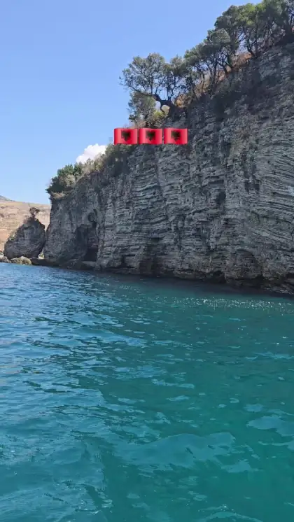 Blue water between Gjipe, Grama and Pirate Cave